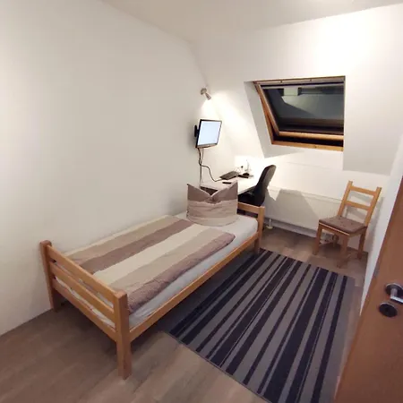 Messe Im Habitación en casa particular Laatzen